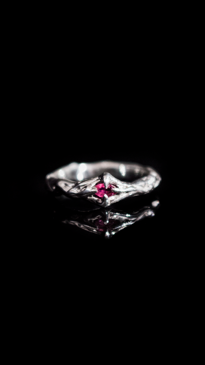 Anillo BÉSAME MUCHO rubí