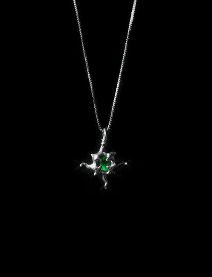Colgante OMEGA esmeralda